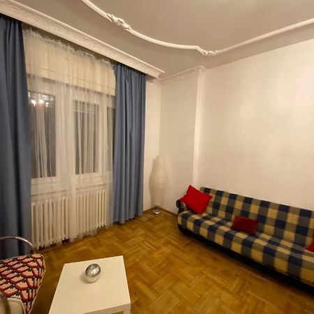 Apartment With Balcony And Ac Next To Danube Budapeste Exterior foto