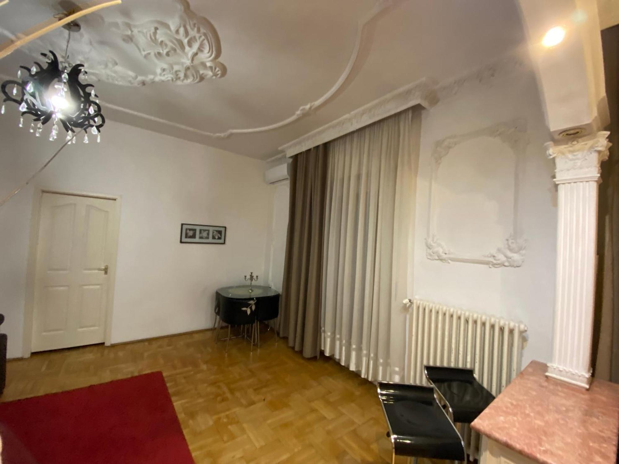 Apartment With Balcony And Ac Next To Danube Budapeste Exterior foto