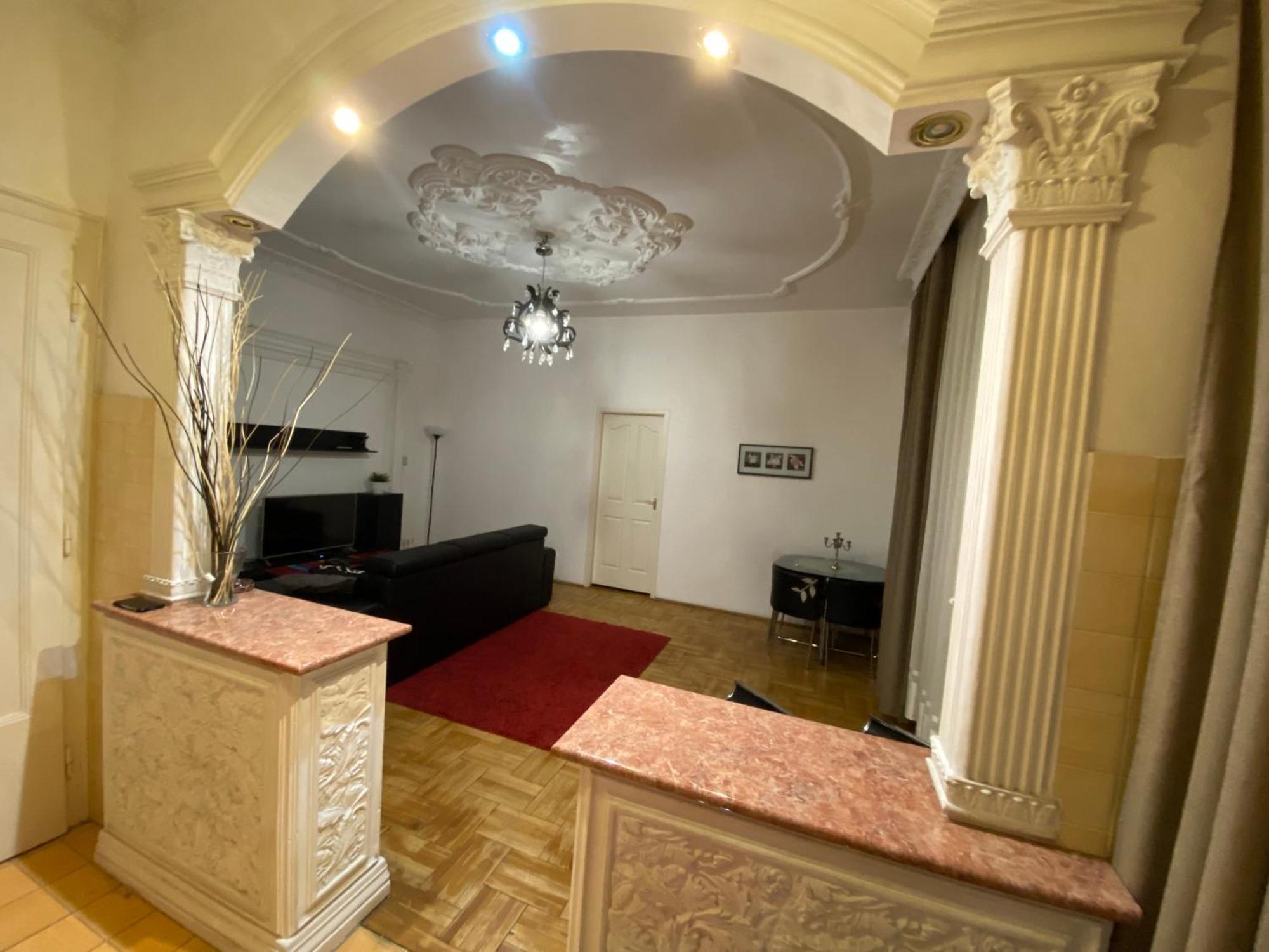 Apartment With Balcony And Ac Next To Danube Budapeste Exterior foto