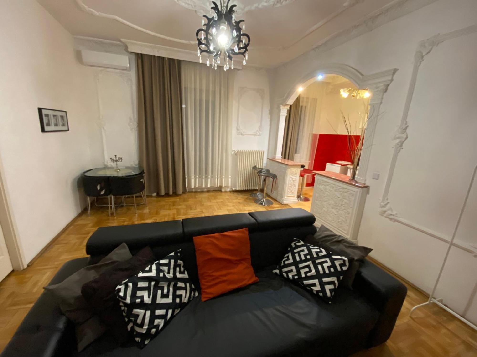 Apartment With Balcony And Ac Next To Danube Budapeste Exterior foto