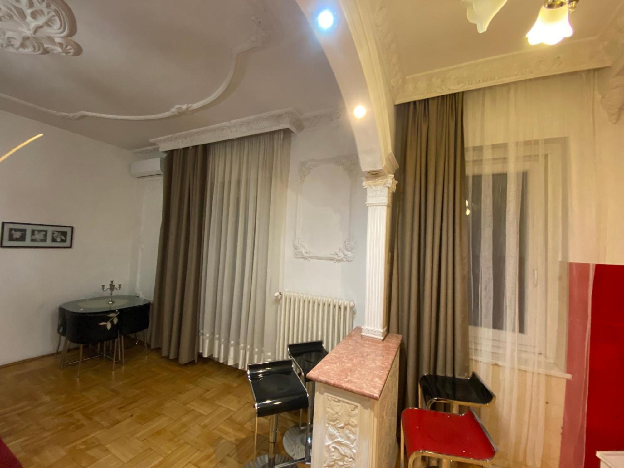 Apartment With Balcony And Ac Next To Danube Budapeste Exterior foto