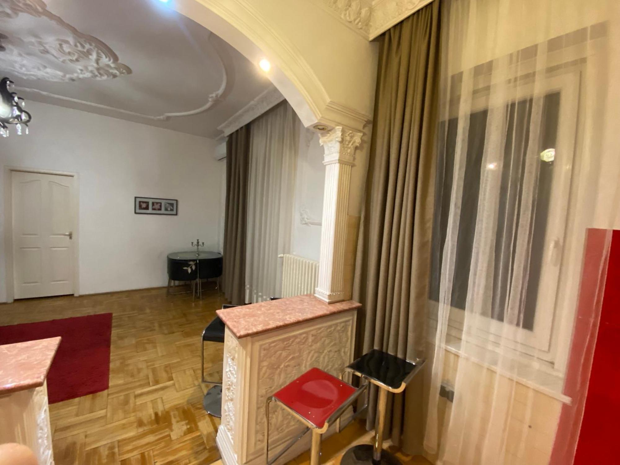 Apartment With Balcony And Ac Next To Danube Budapeste Exterior foto